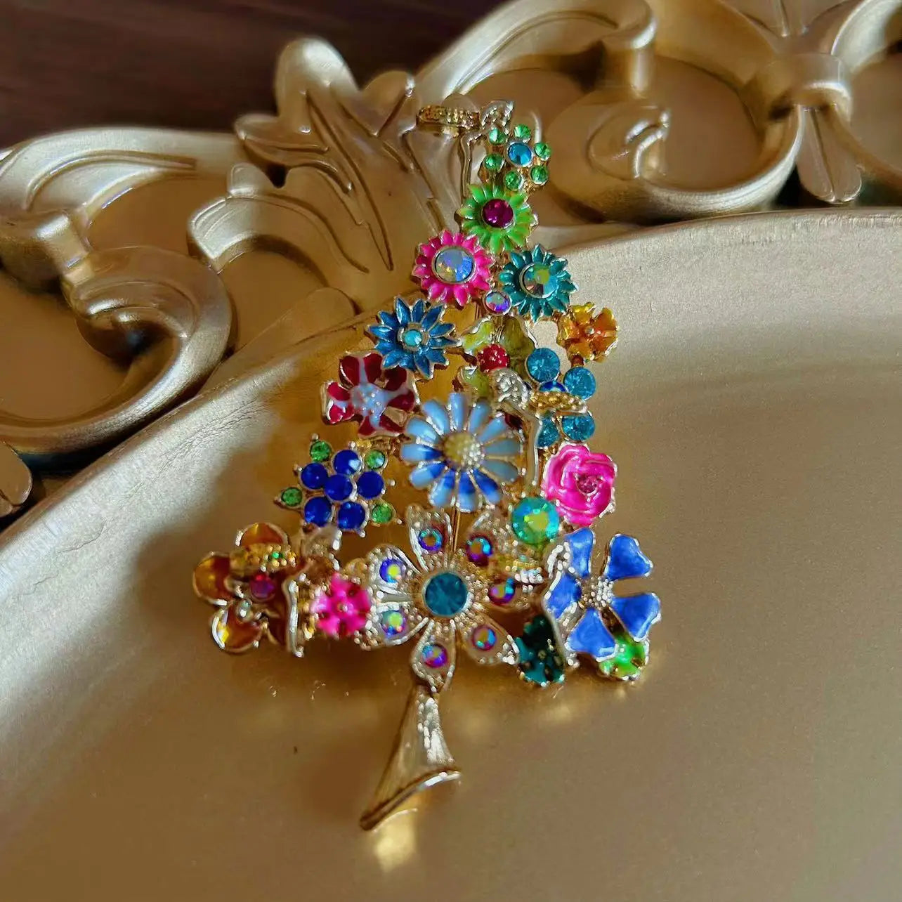 Baroque Luxury Christmas Tree Design Brooch
